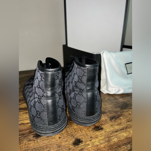 Gucci Sneakers (High-top) - Picture 6 of 11